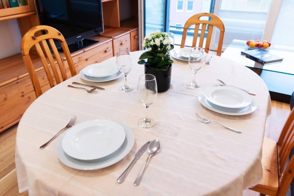 New, Quiet Flat Next To U1, Vic, Shopping Mall,... Wina Bagian luar foto