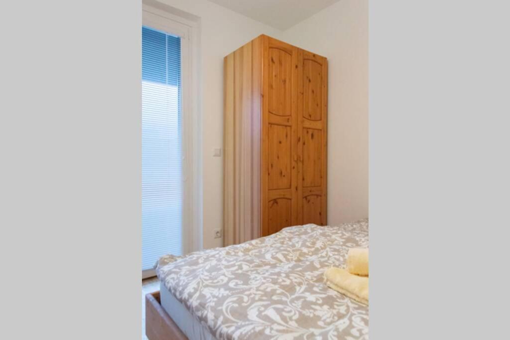 New, Quiet Flat Next To U1, Vic, Shopping Mall,... Wina Bagian luar foto