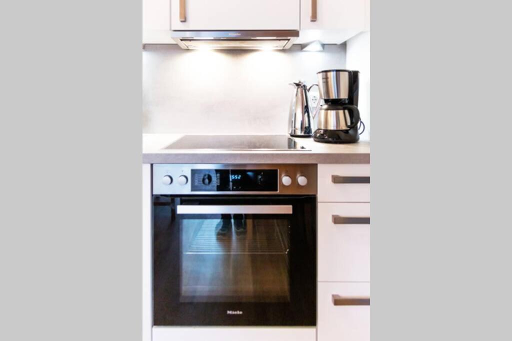 New, Quiet Flat Next To U1, Vic, Shopping Mall,... Wina Bagian luar foto